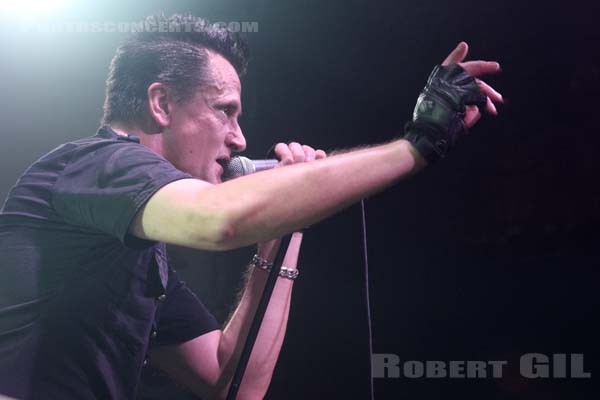 DIE KRUPPS - 2015-09-15 - PARIS - Divan du Monde - Jürgen Engler